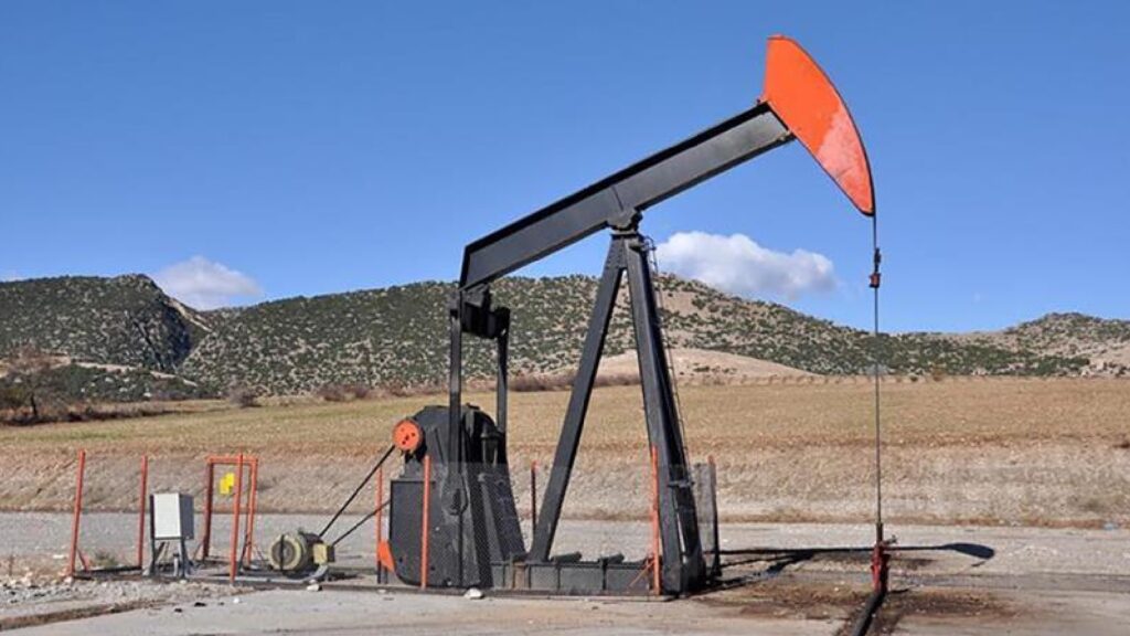 abdnin petrol sondaj kulesi sayisi artti j3aukiUA