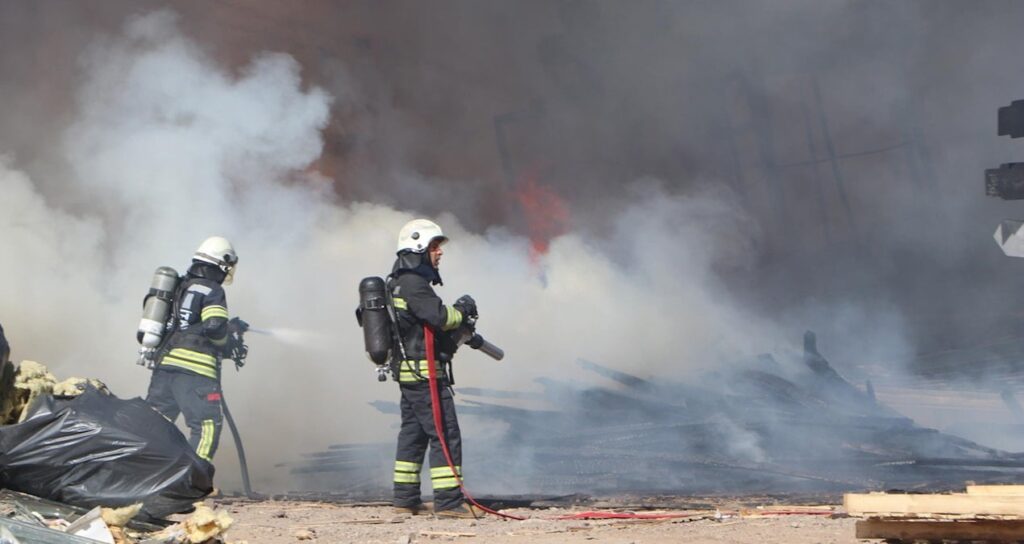 erzurumda kayak merkezindeki kafeteryada yangin BB5Pmb37