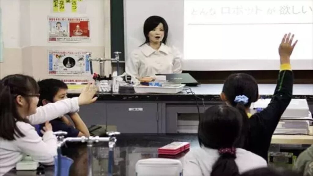 siniflarin yeni yuzu robot ogretmenler sahneye cikiyor Oa1Zz1cE