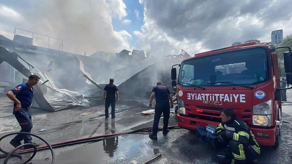 trabzonda mobilya atolyesinde yangin jNNAnn8D