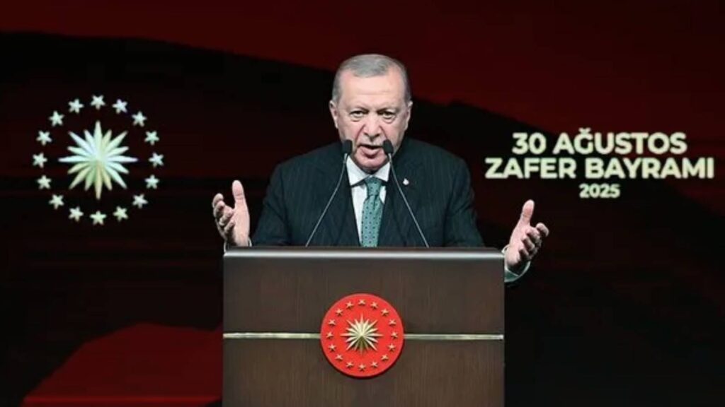 cumhurbaskani erdogan ordumuz ve milletimiz bu zaferle kendini bulmus anka kusu misali kullerinden yeniden dogmustur uqYSiLIn
