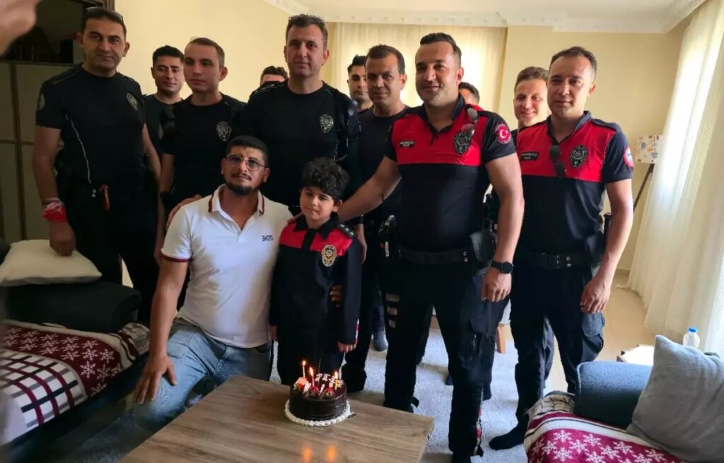 dmd hastasi firatin unutulmaz dogum gunu d4MGlQ7X