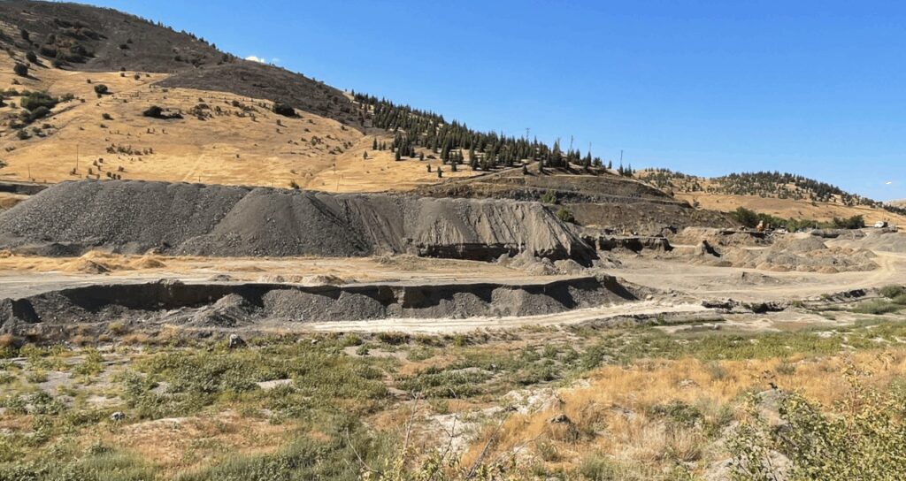 elazigda kum vurgunu biz ak partiliyiz kimse dokunamaz hUGPZtMe