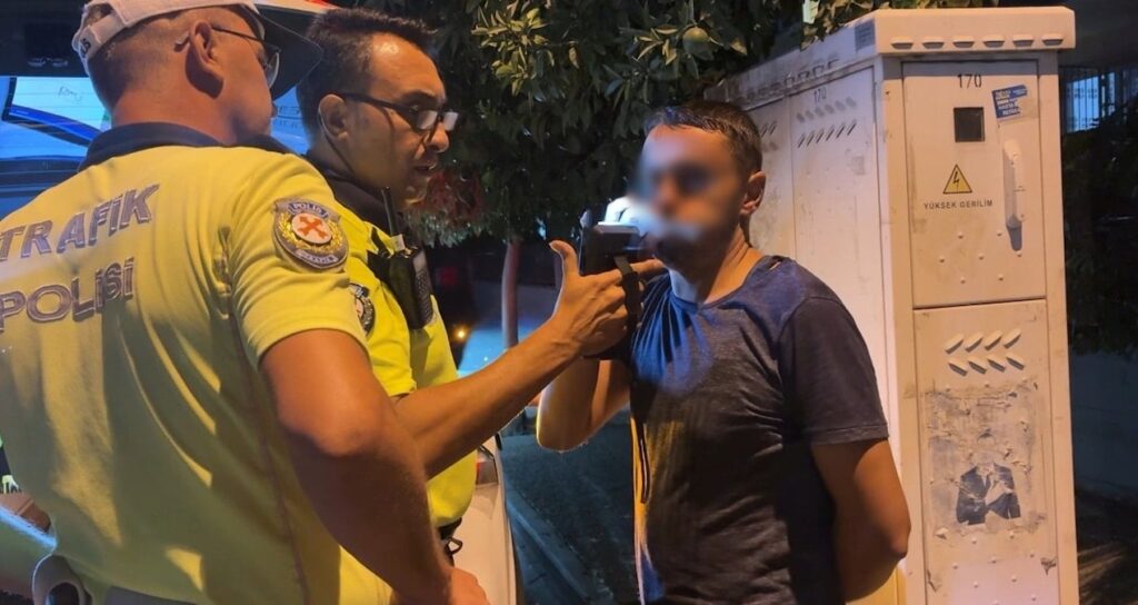 hem alkollu hem de ehliyetsiz tuhaf savunma KW1dRBqi