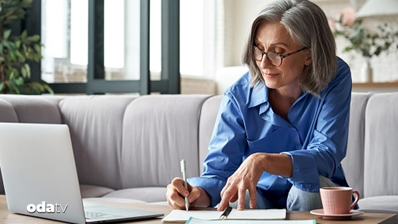 her iki emekliden biri hala calisiyor iL9byXUy