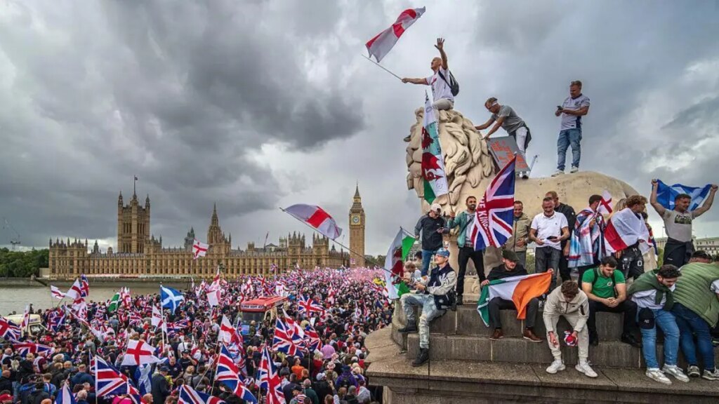 ingilterede asiri sag protestolar zXR145z4