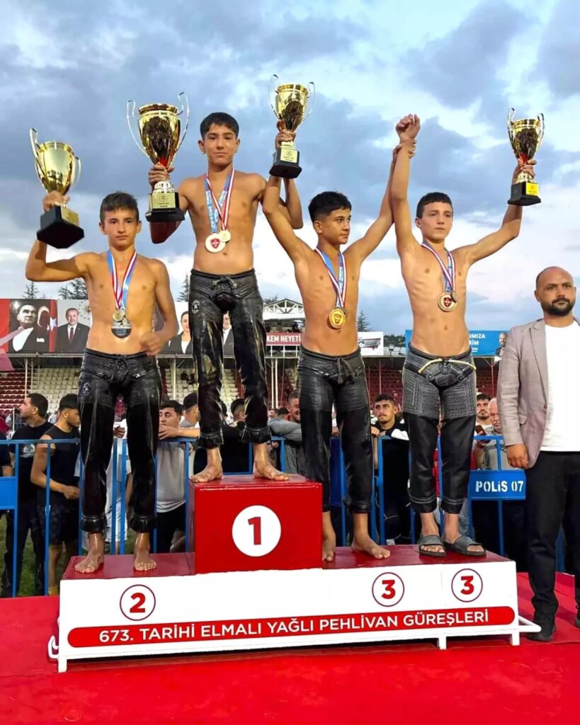 manavgat belediyesinin sporcusu ali kucuk 673 elmali yagli gureslerinde sampiyon oldu lUMWmOJg