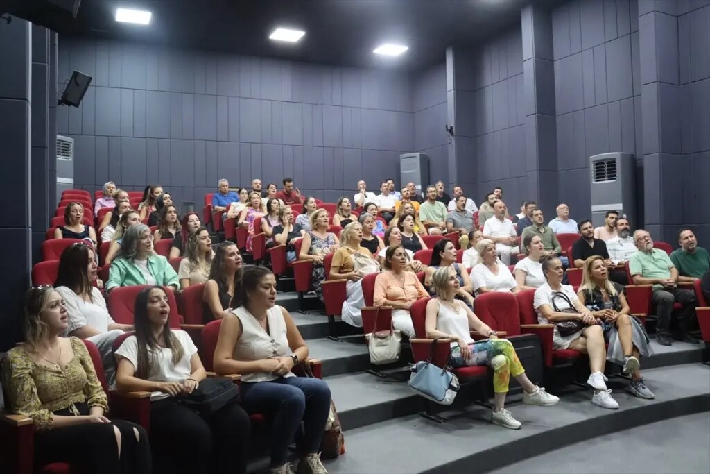 medeniyetler korosu gazze icin sarki soyleyecek al8GydXB