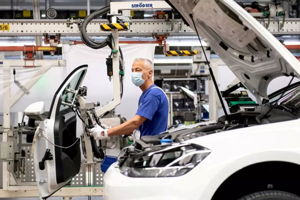 otomotiv tedarik devi 13 bin kisiyi isten cikarmayi planliyor a3TCUC4y