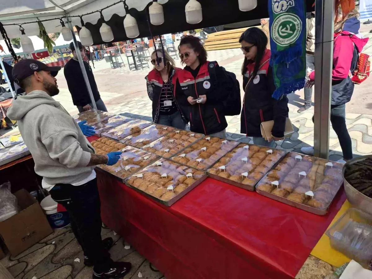 eskisehirdeki gastro fest ve mihlama festivalinde gida denetimleri yapildi mxbBE6bX.jpg