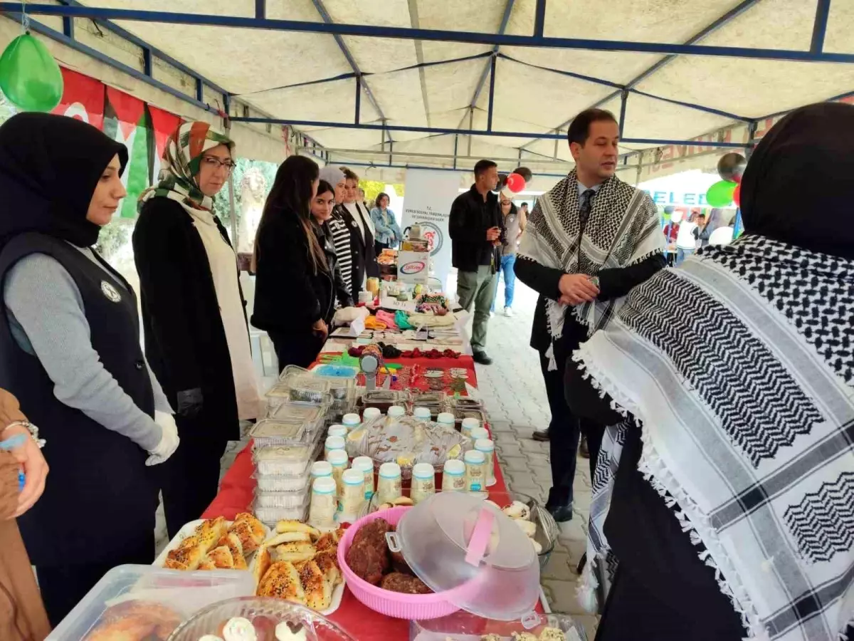 gazzeye umut yolculugu etkinligi mQZmXWRb.jpg