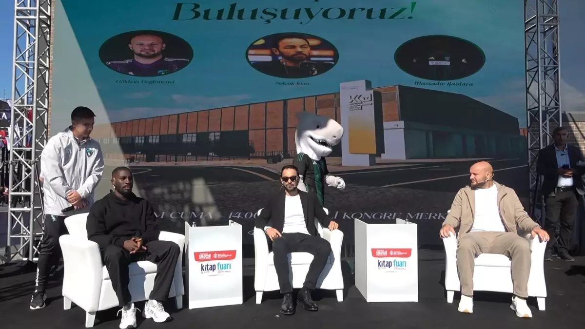 kocaelispor kitap fuarinda taraftarlariyla bulustu srPgbNdX