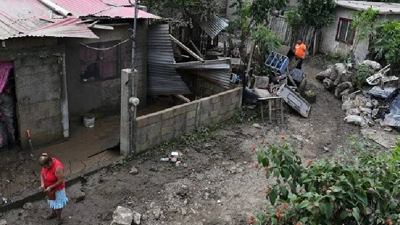 meksikada sel felaketi 76 olu rgA1XVRD.jpg