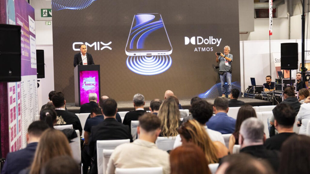 mistacoglu holding mobisad imex fuarinda oppo ve omixin yeni akilli cihazlarini tanitti kbJxxAfs.jpg