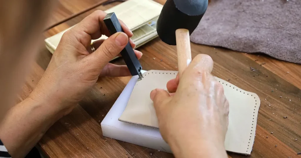 sakaryada deri aksesuarlari dersi basladi MVkwqhfi.webp