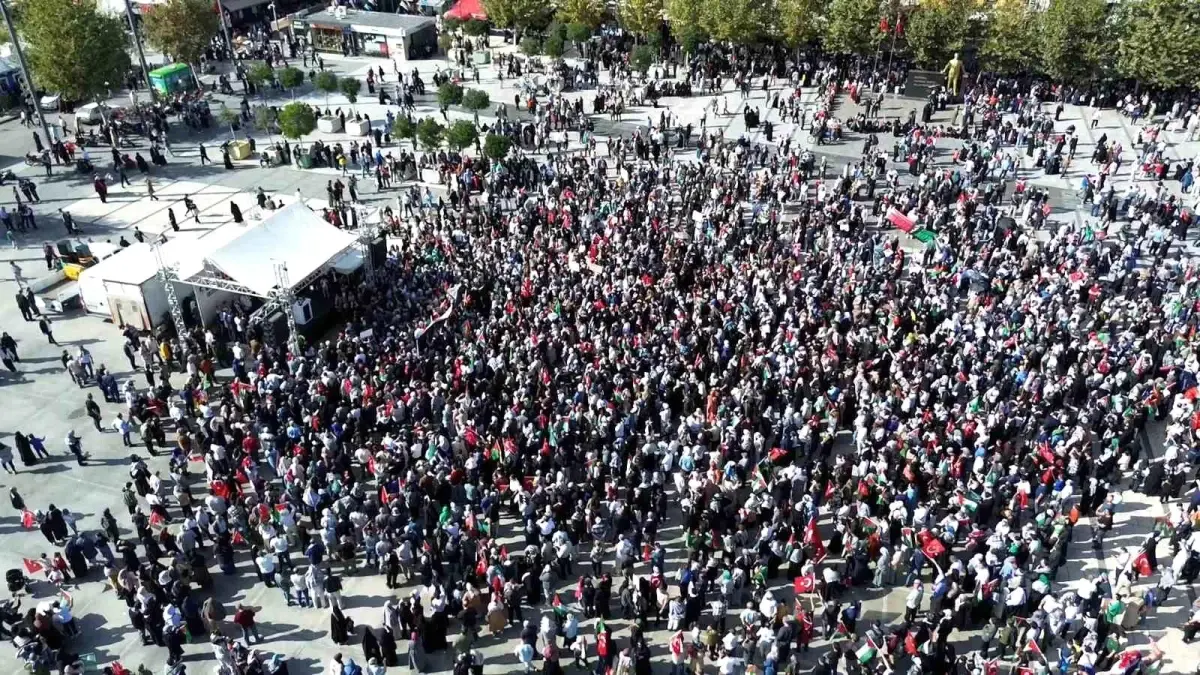 sakaryada gazzeye ozgurluk yuruyusu duzenlendi OuuL9U4t