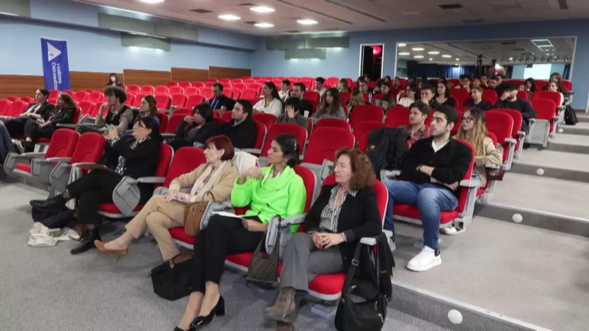 uluslararasi goc konferansi yapildi piq4eurS.jpg