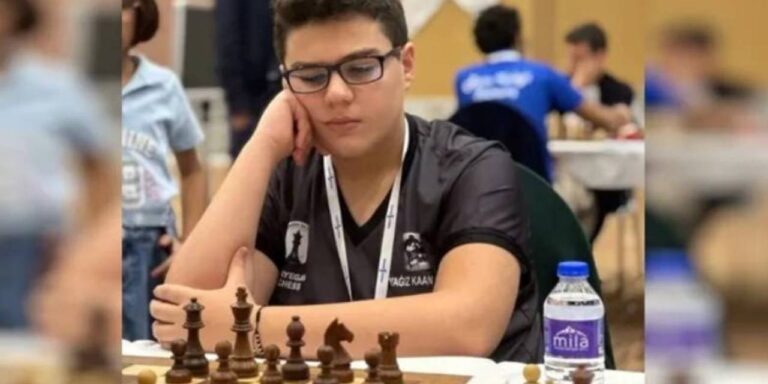 14-yasindaki-turk-satranc-dahisi-dunya-sampiyonuna-yenilgiyi-tattirdi-uRmrzSL5.jpg