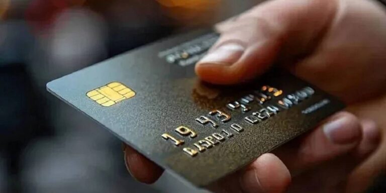 kredi-kartini-bu-sekilde-asla-kullanmayin-uzmanlar-uyardi-M3PhurTB.jpg
