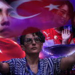 Cinde turk ruzgari ay yildiz modasi K4IFz5Oz